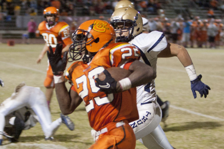 Football: DV vs Corona
